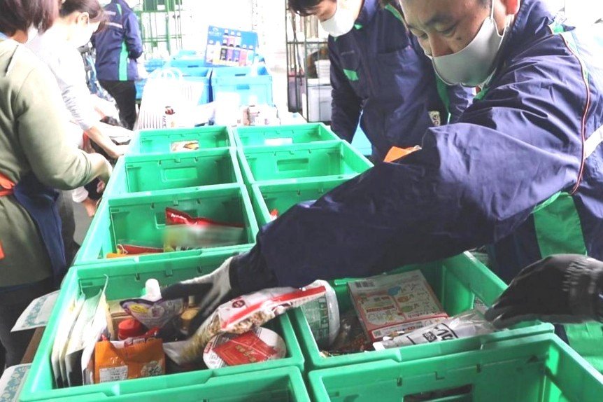 Palsystem Chiba holds a food drive activity