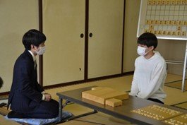 A Professional Shogi Player emerges from the Yamagata Co-op's Shogi Class