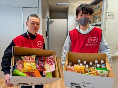 Delivering the collected food items.jpg