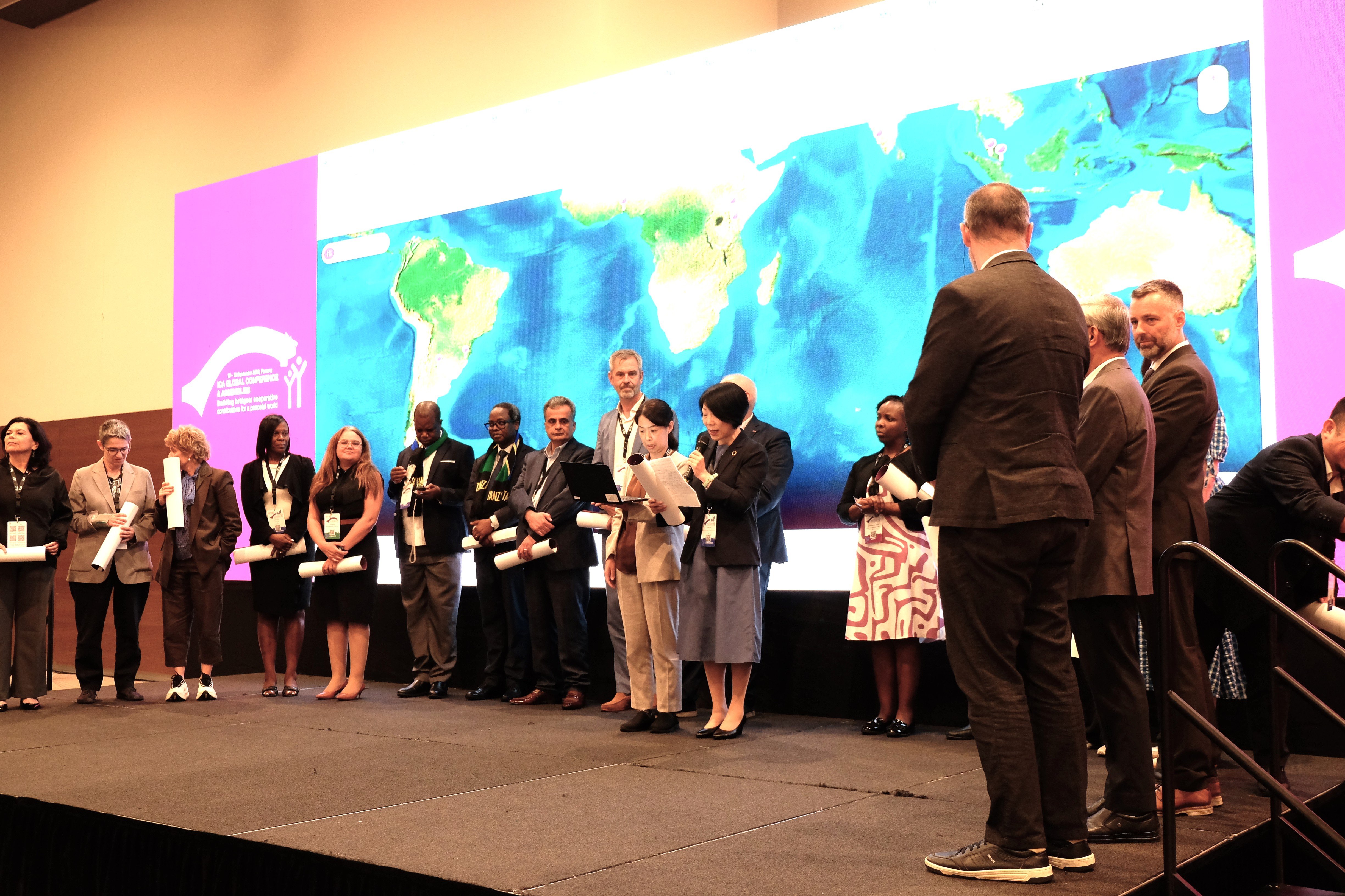 05_JCCU President ARAI Chitose delivering a speech at the recognition ceremony.JPG