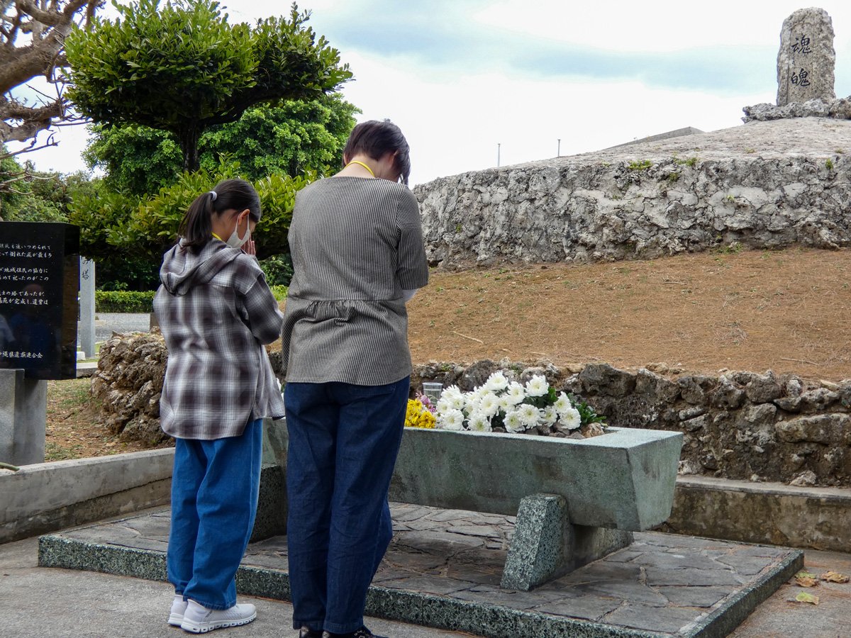 Peace Action in Okinawa -the 43rd Okinawa old battlefield and base tour- held