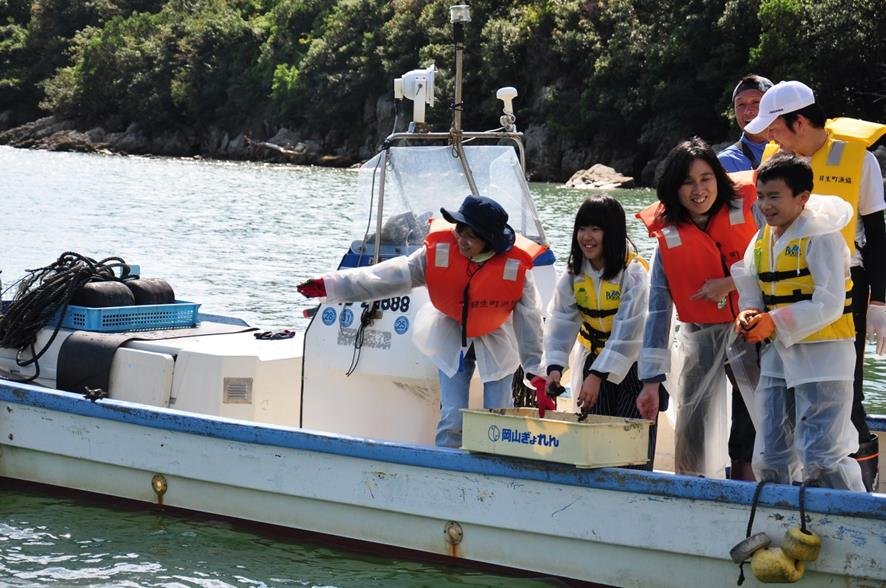 Okayama Co-op supports seaweed beds environmental survey in Okayama Prefecture